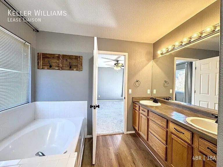 5662 Stable Ct — Photo 14