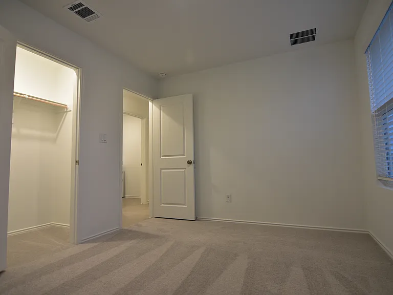 409 Keefer Ln — Photo 40