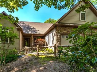 98 Tludatsi Ct, Brevard, NC 28712