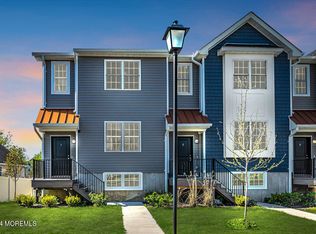 333 1st St APT 9, Keyport, NJ 07735