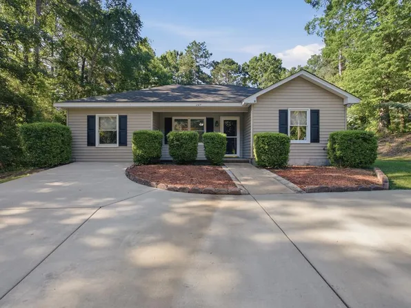 209 Waverly Cir, Waverly Hall, GA 31831
