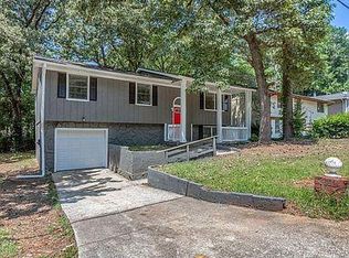 2153 Cherokee Valley Cir, Lithonia, GA 30058