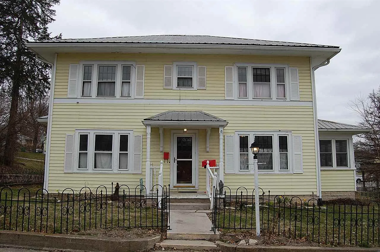 116 S Sale St photo 1