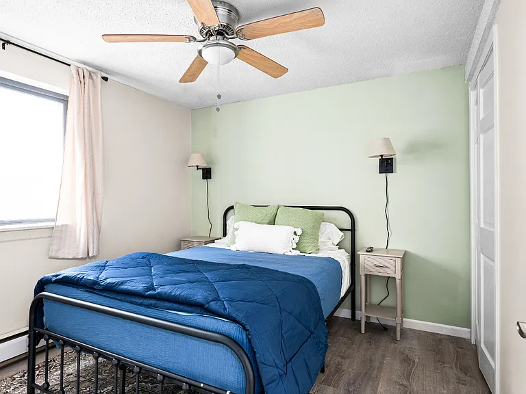 1218 E 4th St #1 — Photo 7
