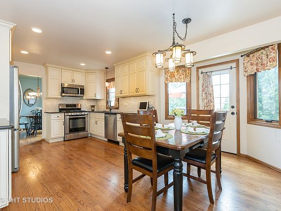 5th image of 8337 Waterford Dr