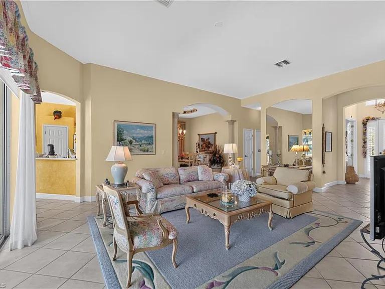 2317 Island Cove Cir — Photo 8