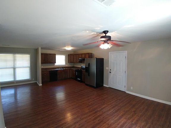 3rd image of 1621 9th St N