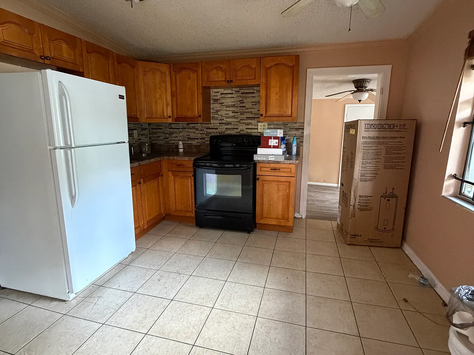 4 bed, 1016 sqft, $1,550 — Photo 1