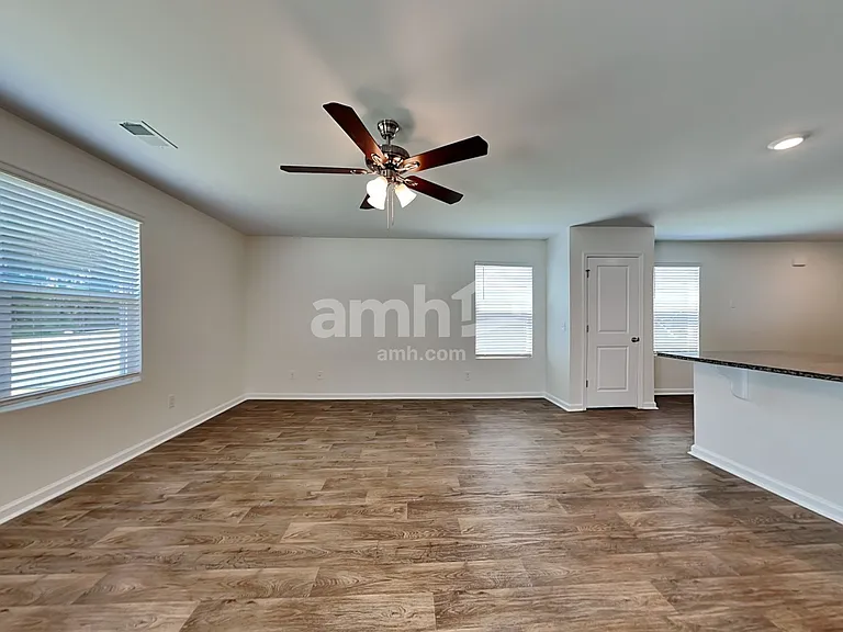 112 Tobago Cir — Photo 6