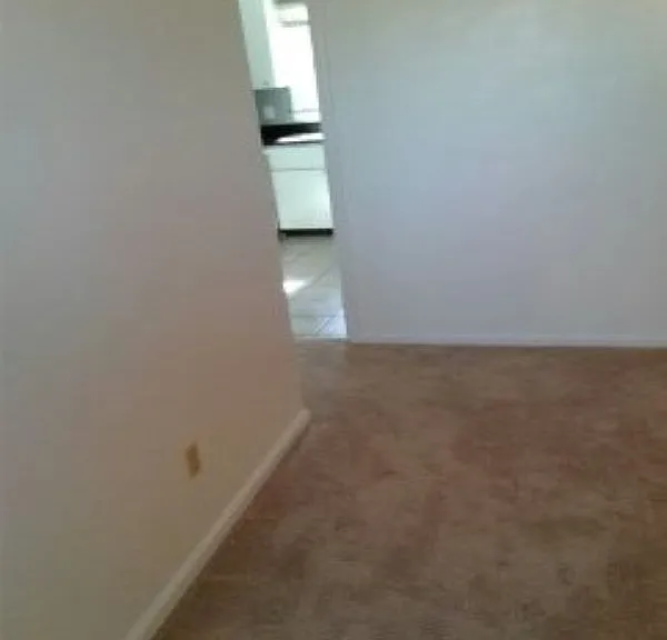 108 Lancelot Ct — Photo 5