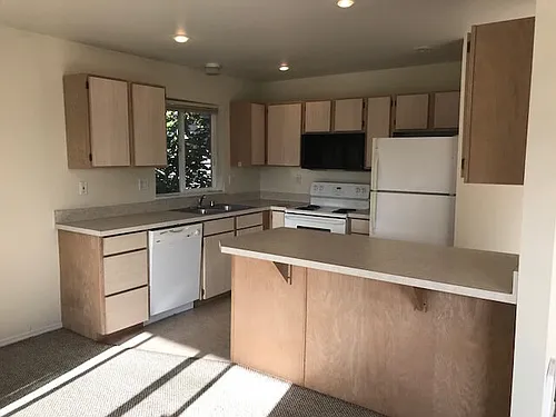 Floor plan 3-Bed 2-Bath #939