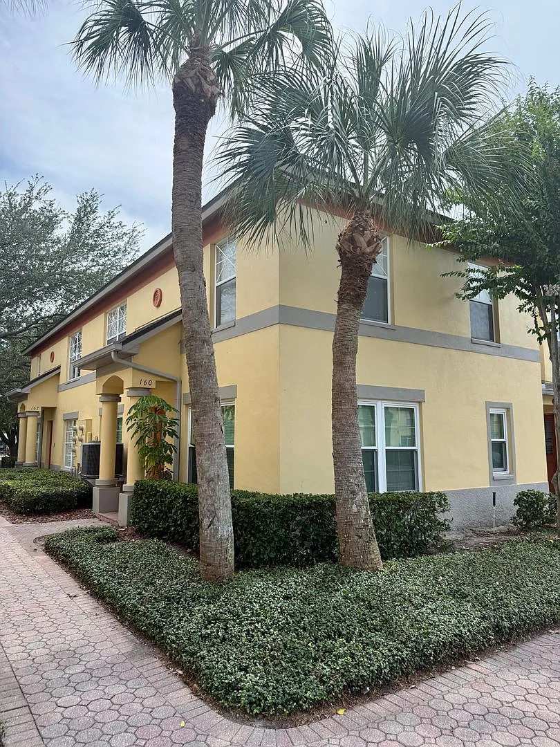 Coquina Key Townhomes Gated community 3/2.5 — Photo 2