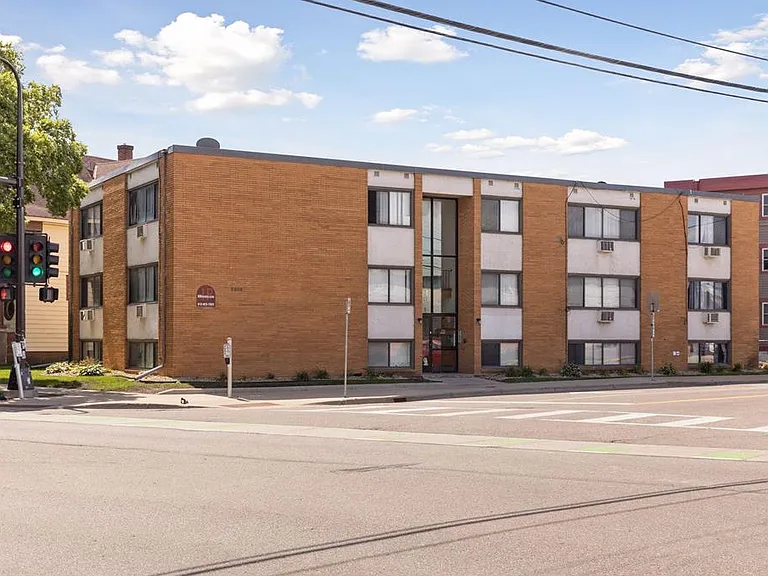 3200 Minnehaha Ave #1 — Photo 1
