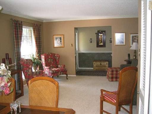 4th image of 2042 OAK VISTA DR