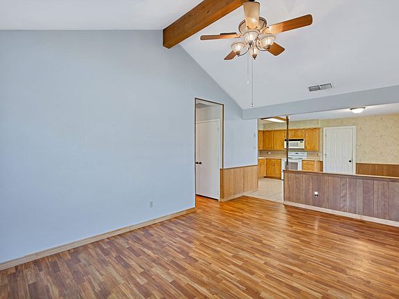 5th image of 501 Post Oak Ln