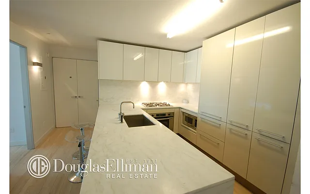 Rented by Douglas Elliman | media 20