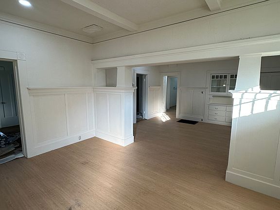 3rd image of 2726 McCall Ave