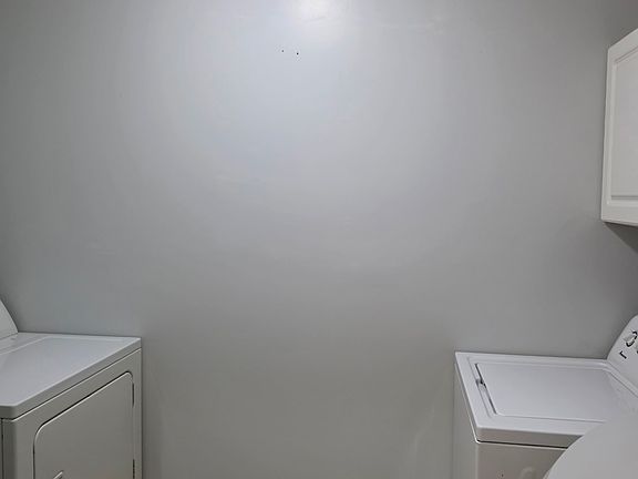 5th image of 315 Locust St