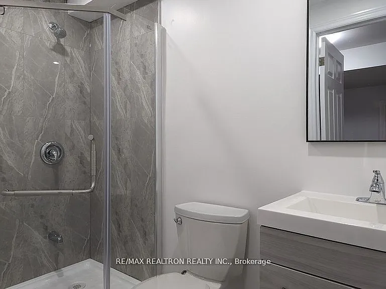 8 Queen Isabella Cres #LOWER — Photo 13