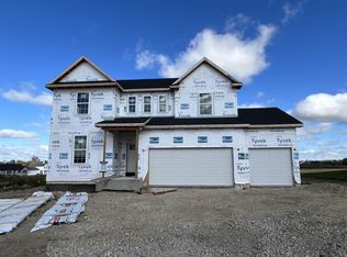 1562 N Thompson Rd, Sun Prairie, WI 53590