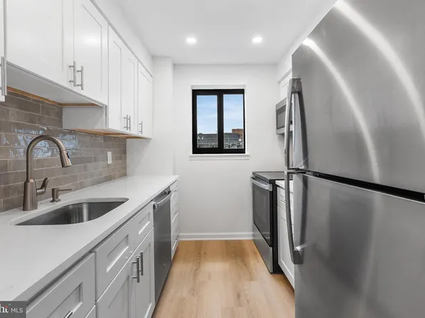 1420 Locust St APT 9R, Philadelphia, PA 19102