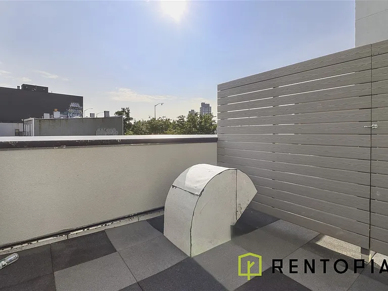 411 Meeker Ave #308N — Photo 5