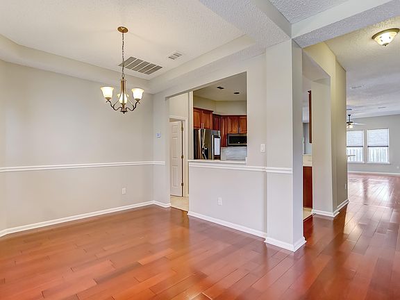 5th image of 2602 Coachman Lakes Dr