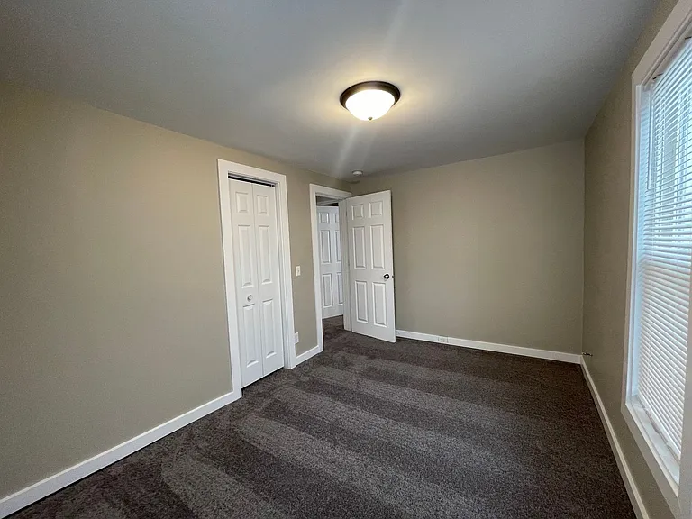 852 Lafayette Ave NE — Photo 14