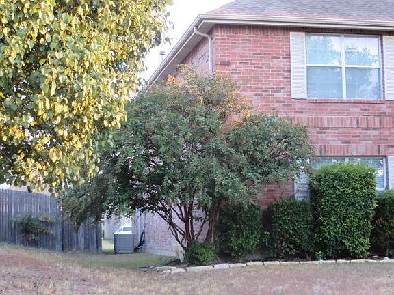2nd image of 613 Harvest Glen Dr