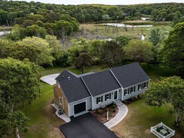 5 Locust Grove Road, Harwich, MA 02645