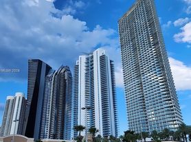 17001 Collins Ave