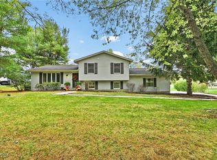 10277 Carlswood Ave NE, Hartville, OH 44632