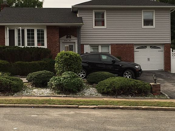 2nd image of 21 Coral Ct