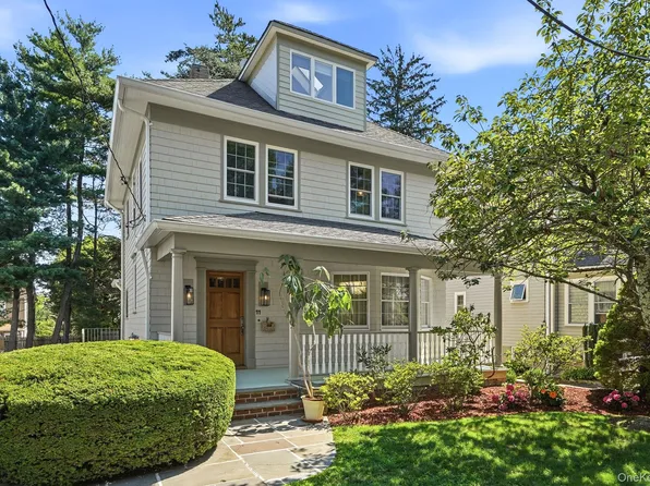 11 Winthrop Avenue, Larchmont, NY 10538