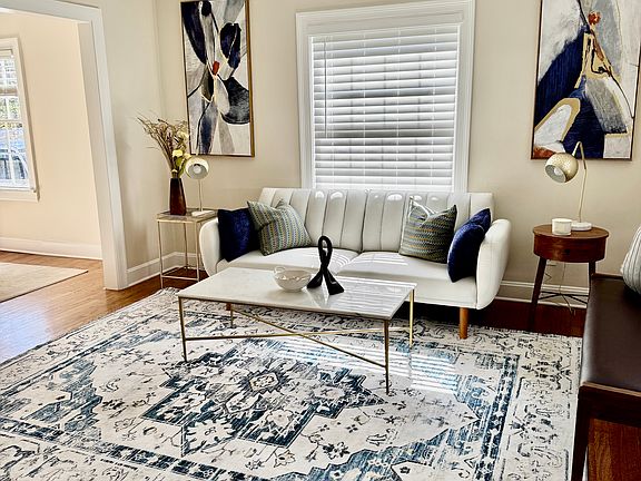 2nd image of 3427 Marlborough Ave #2
