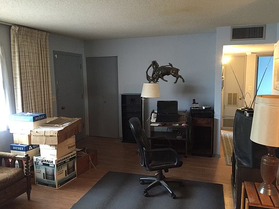 4th image of 2111 E Arbor Ave