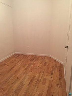 5th image of 147 Starr St #01I