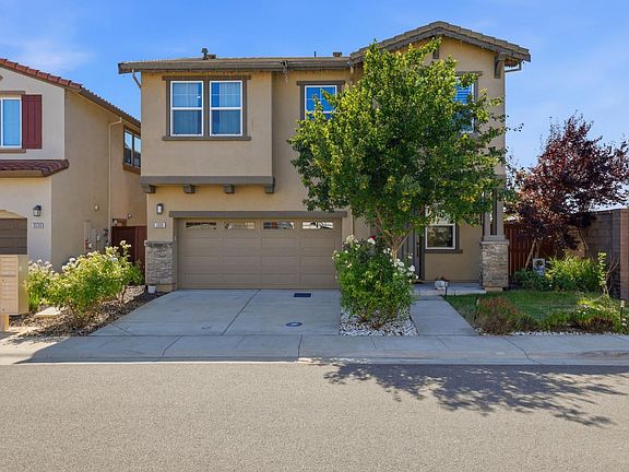 2nd image of 3335 Hackberry Way