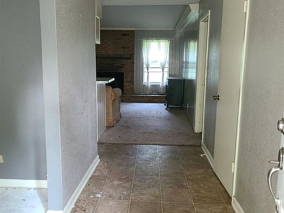 2nd image of 421 Pinehurst Dr