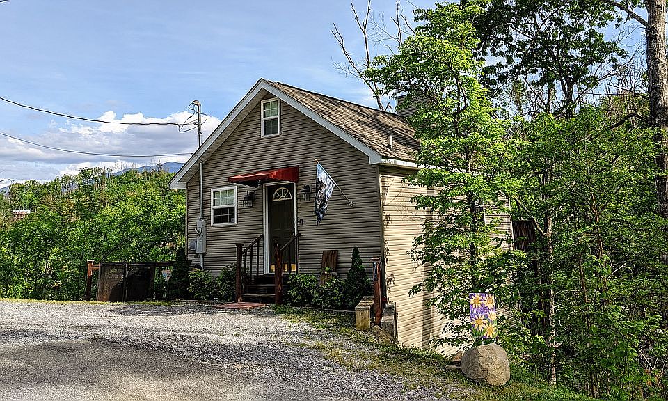 1st image of 406 Edgewood Dr