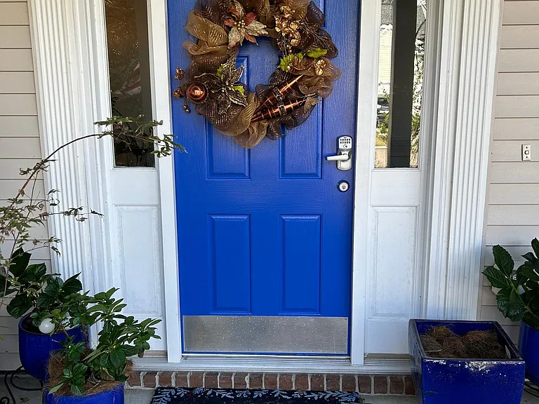 2376 Parsonage Woods Ln — Photo 3