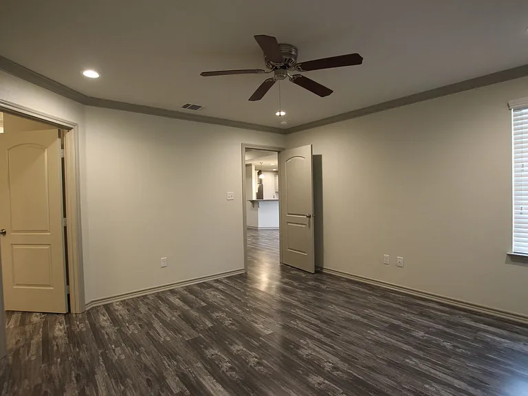 5912 Villa Rosa Way — Photo 12