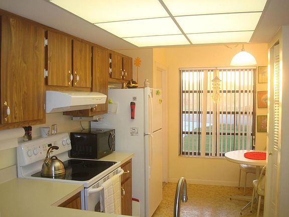 4th image of 3158 Silver Buttonwood Dr