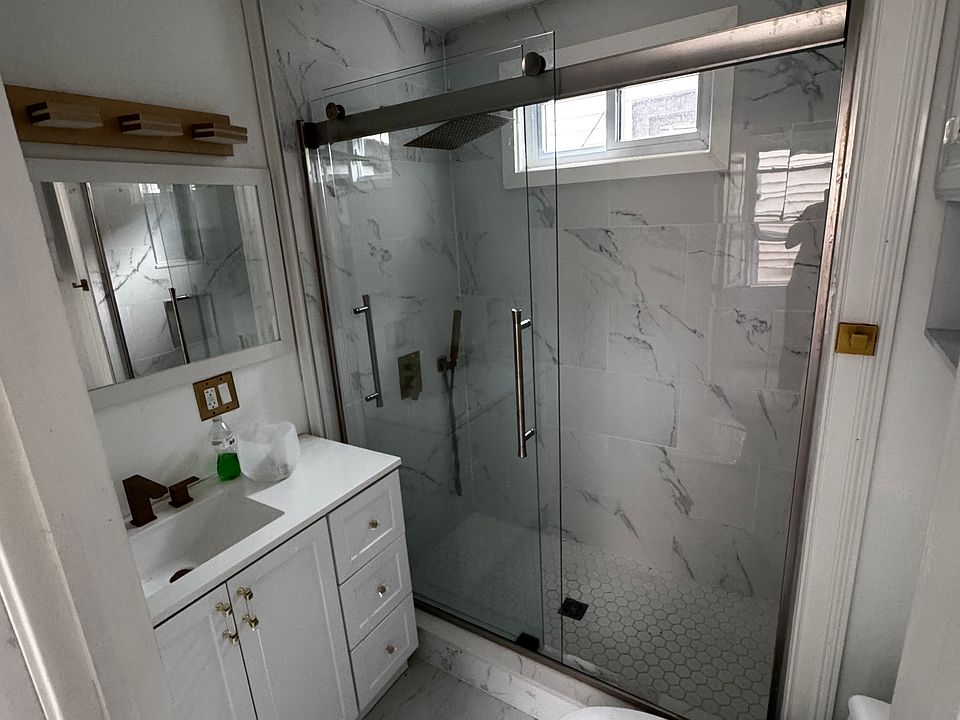 1st image of 21 Dexter St