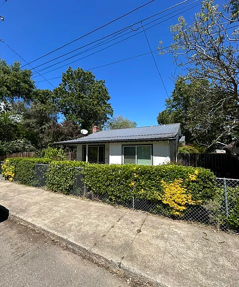 350 10th St — Photo 33