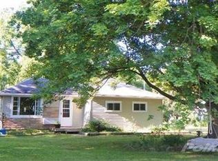 1447 Ray Rd, Fenton, MI 48430