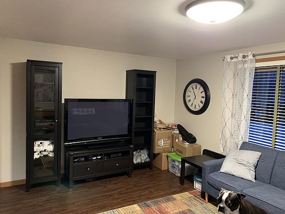 2nd image of 915 Bauman St