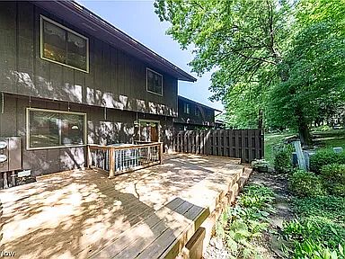 5th image of 9389 Bassett Ln #9389