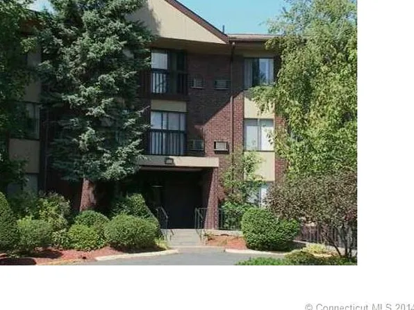 1214 Cromwell Hills Dr, Cromwell, CT 06416