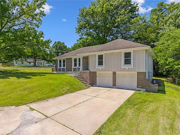 2nd image of 9832 Potter Cir